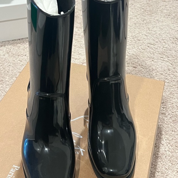 Christian Louboutin Black Heeled Boots Sleek Design - Picture 2 of 9